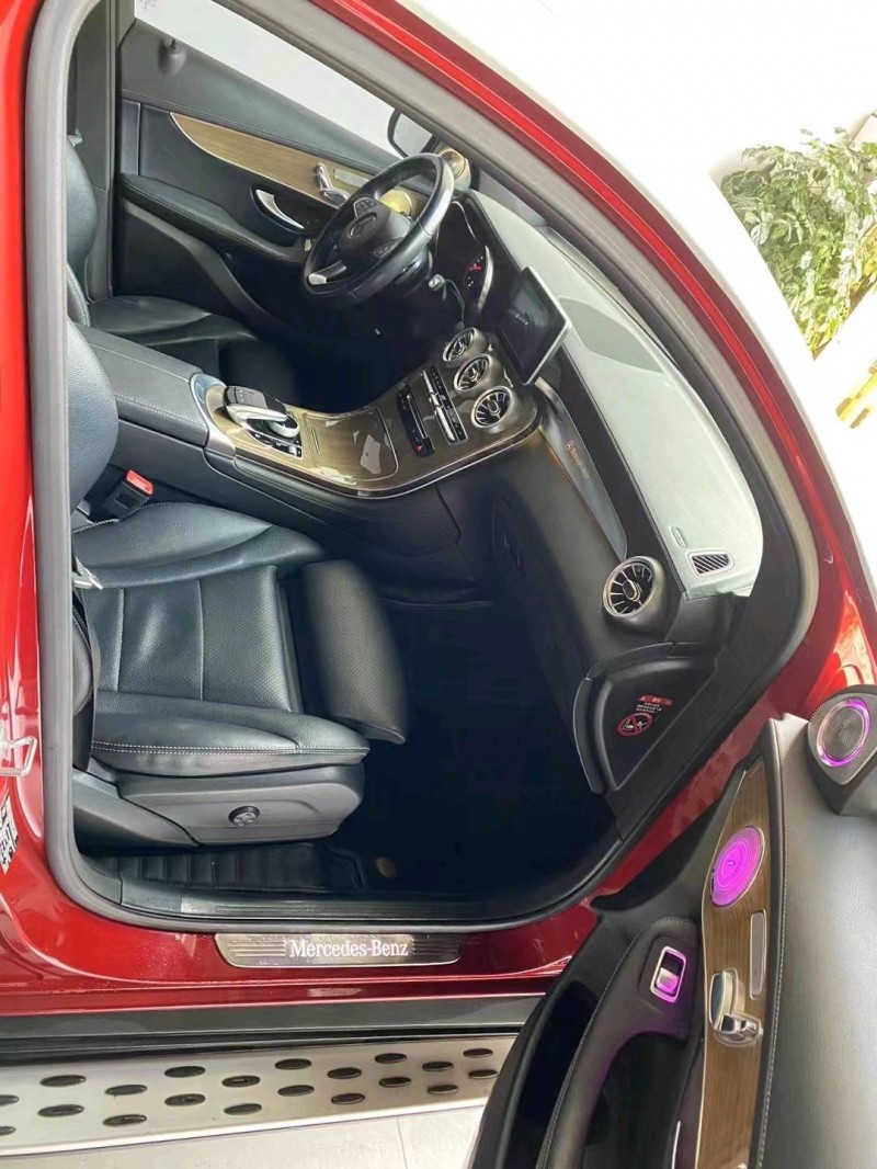 苏州18年奔驰GLC5