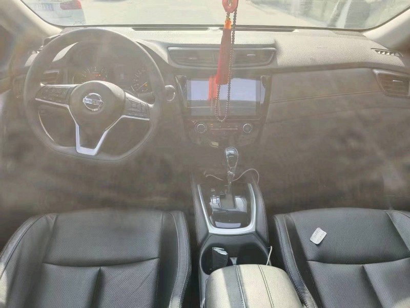 宜昌17年日产奇骏8