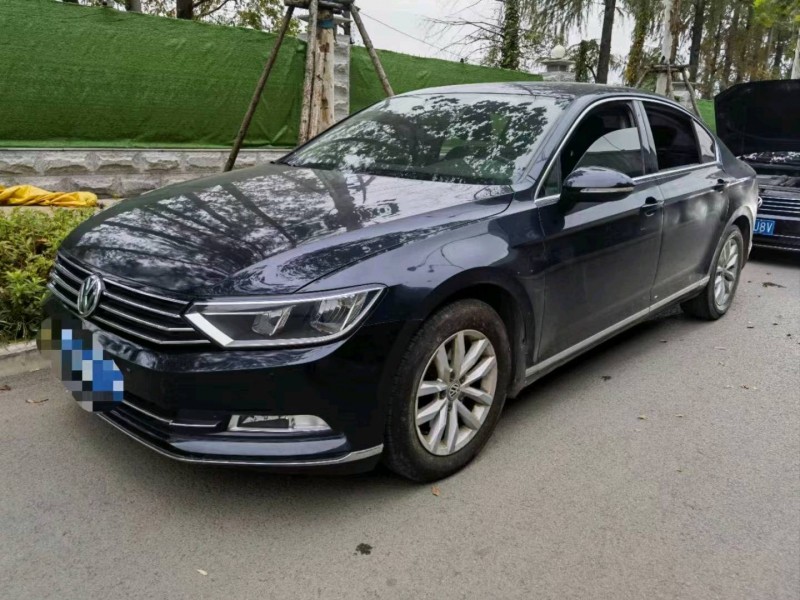 济南18年大众迈腾2