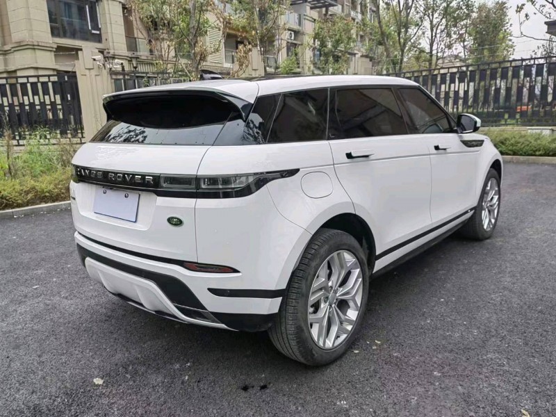 重庆22年路虎极光5