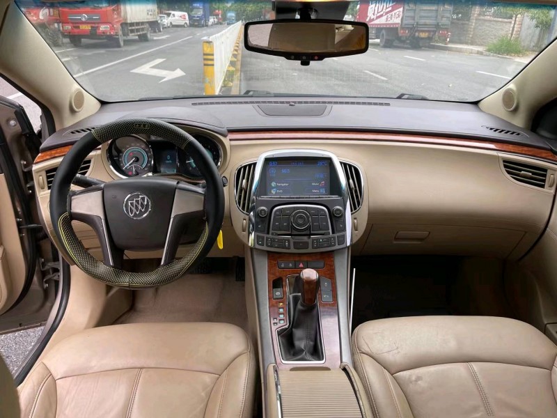 广州13年别克君越5