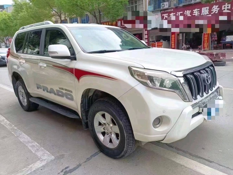 宜昌15年丰田普拉多2