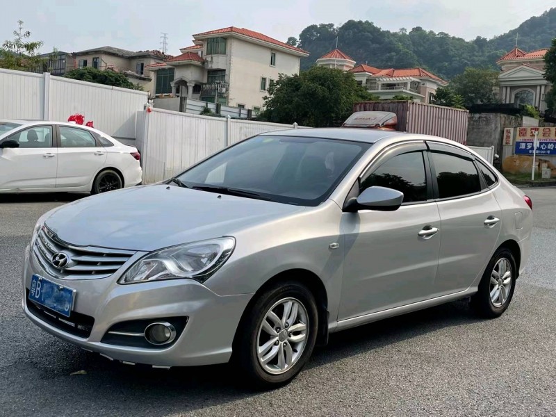 广州14年现代悦动2