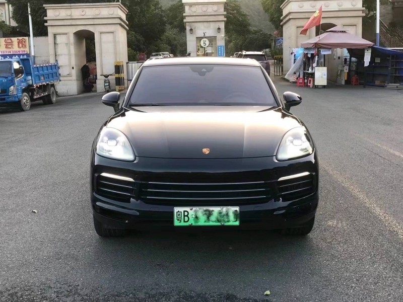 广州21年保时捷卡宴1