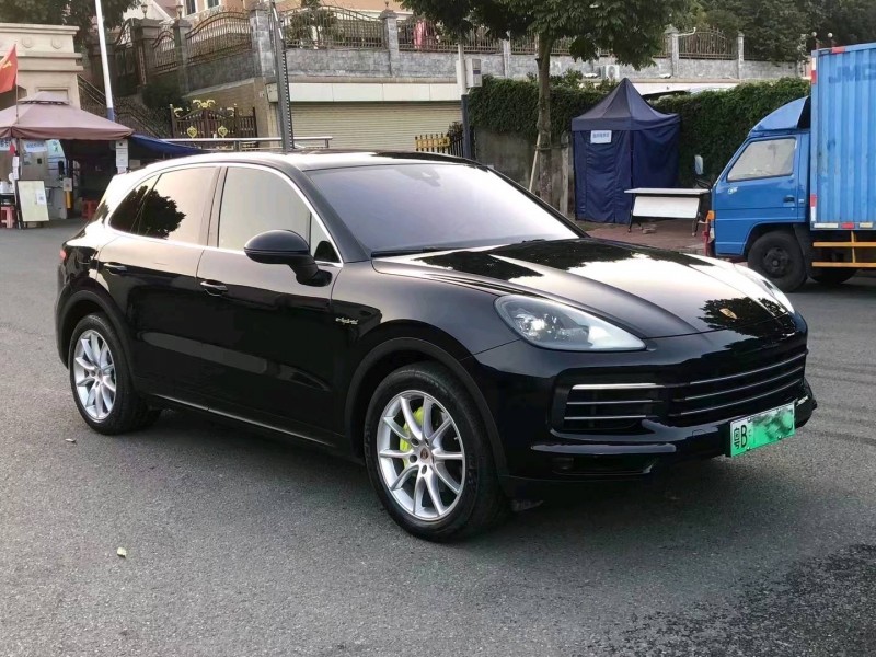 广州21年保时捷卡宴3