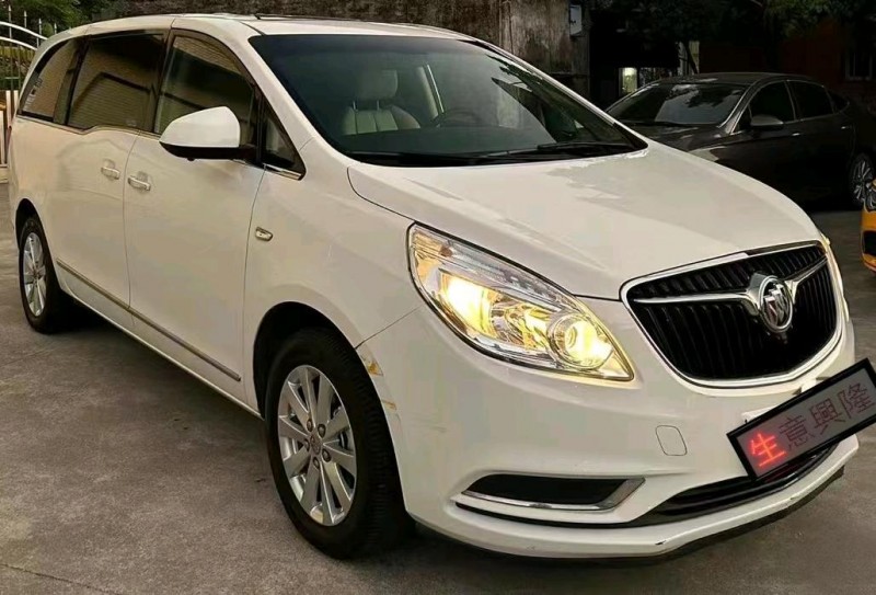 中山19年别克GL82
