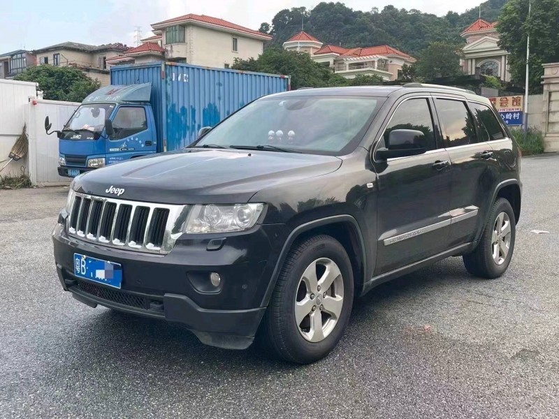 广州13年Jeep大切诺基2