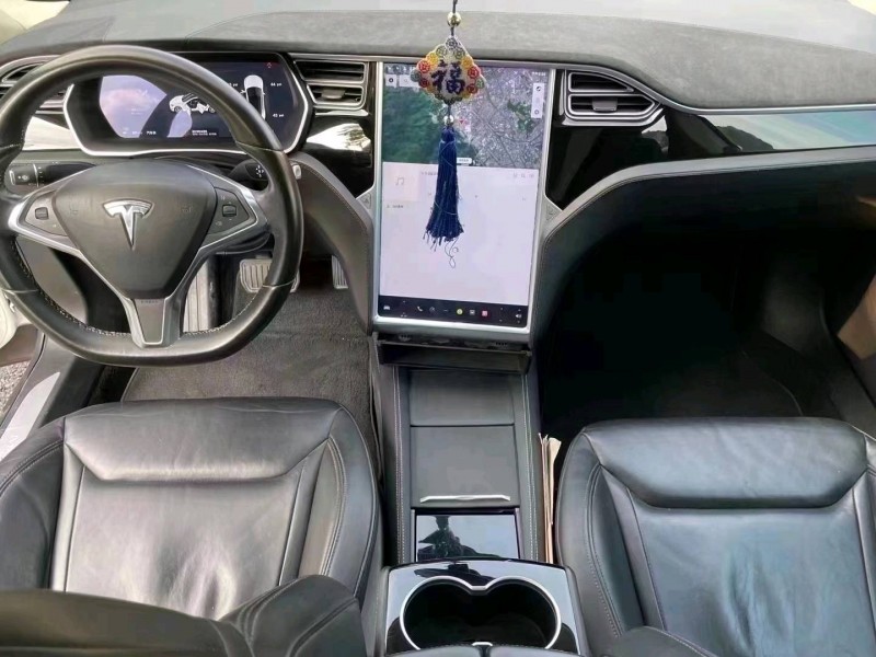 广州16年特斯拉MODEL S5