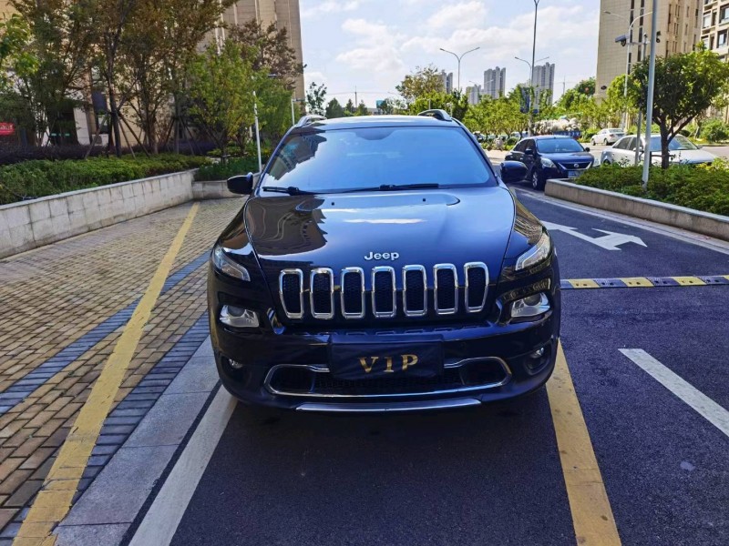 苏州16年Jeep自由光1