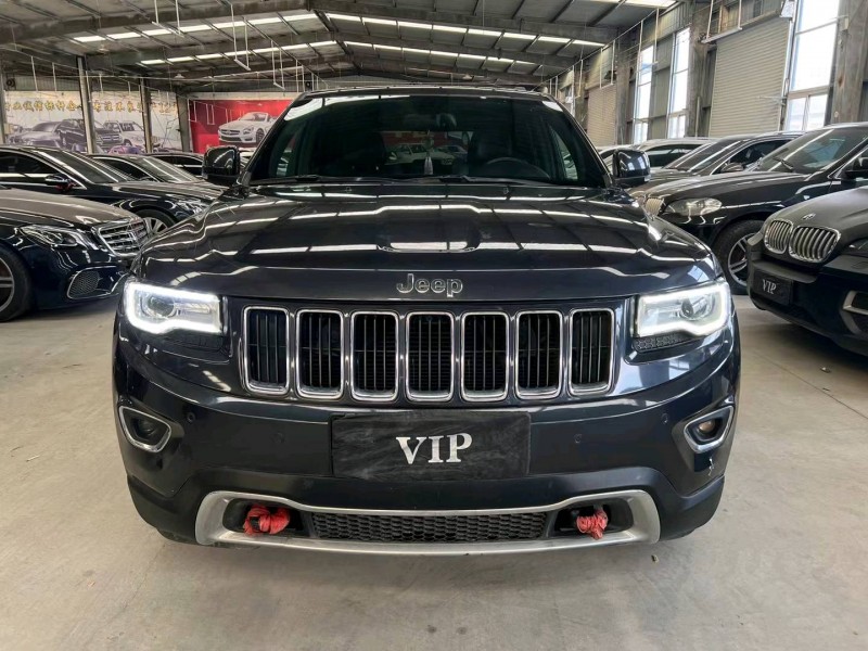 济宁13年Jeep大切诺基9