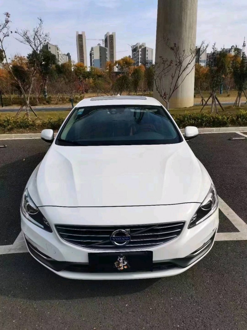 邯郸14年沃尔沃S60L1