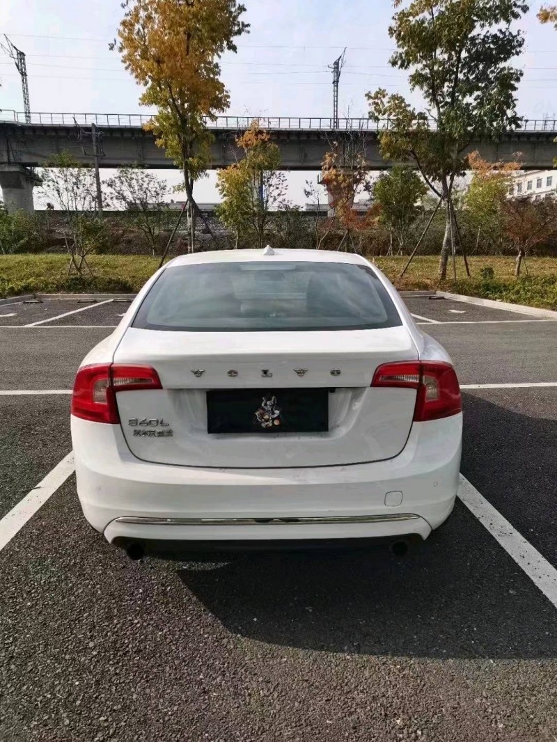 邯郸14年沃尔沃S60L4