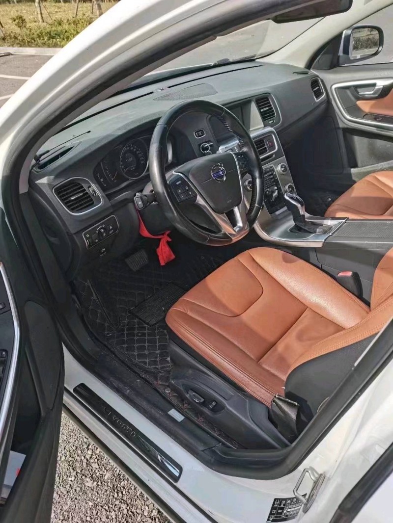 邯郸14年沃尔沃S60L5