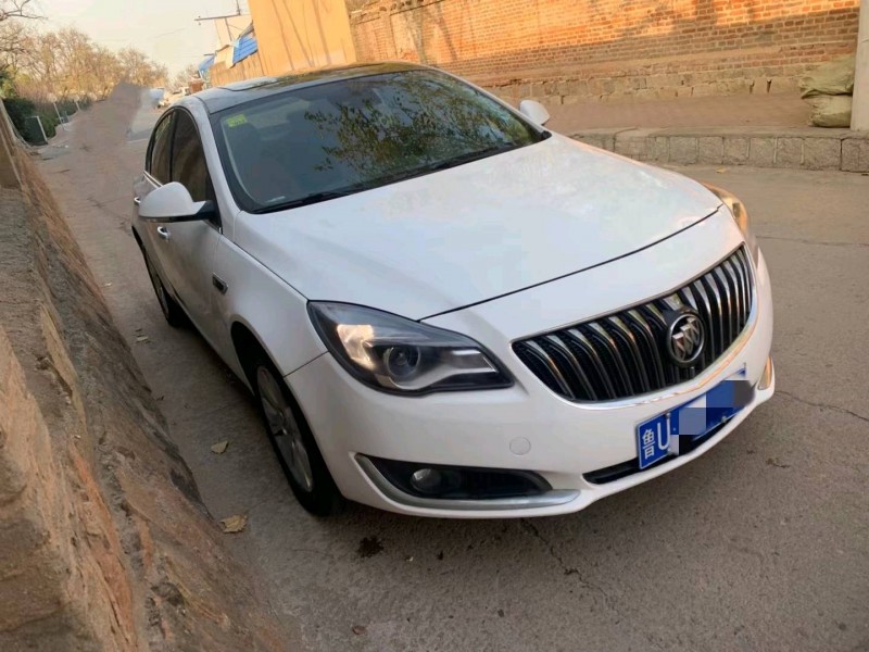 青岛15年别克君威3