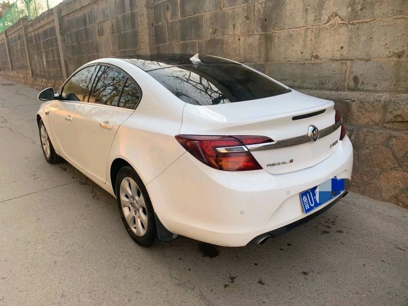 青岛15年别克君威7