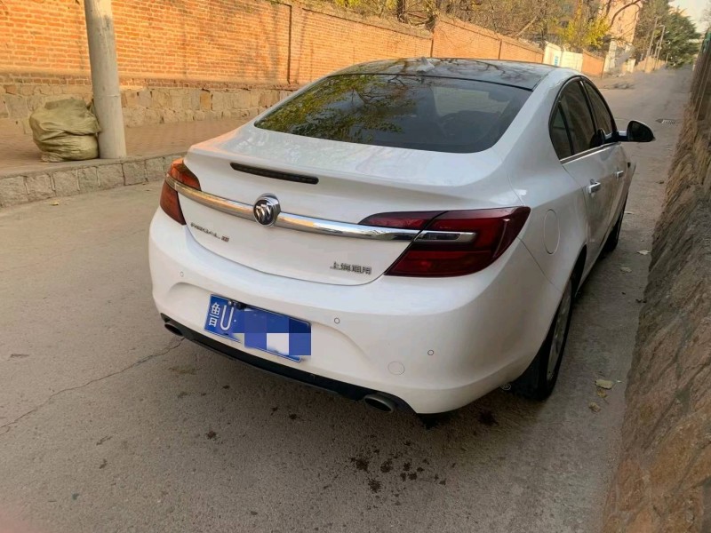 青岛15年别克君威9