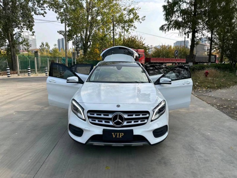 徐州19年奔驰GLA1