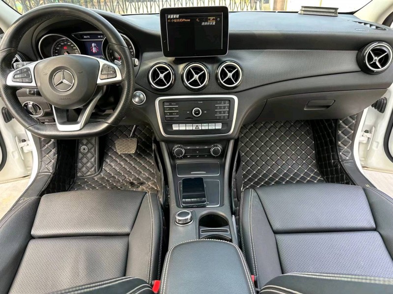 徐州19年奔驰GLA7