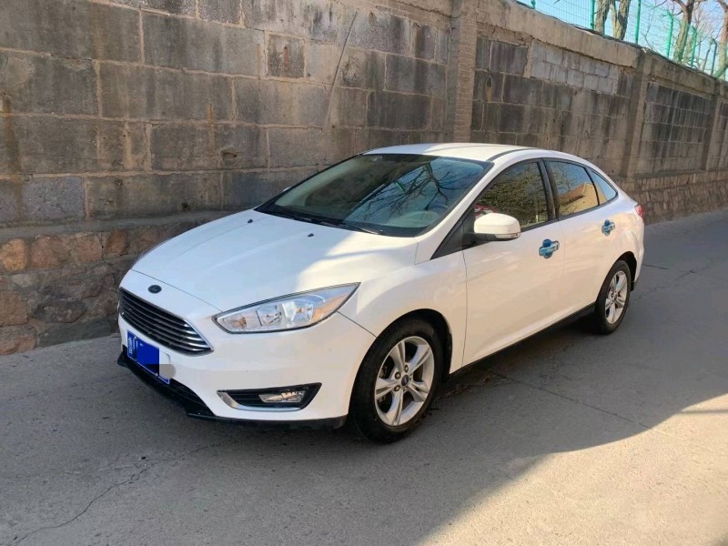 青岛17年福特福克斯2