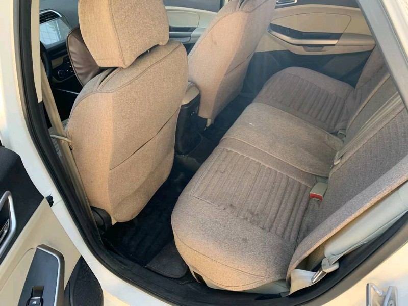 青岛16年福特福睿斯7