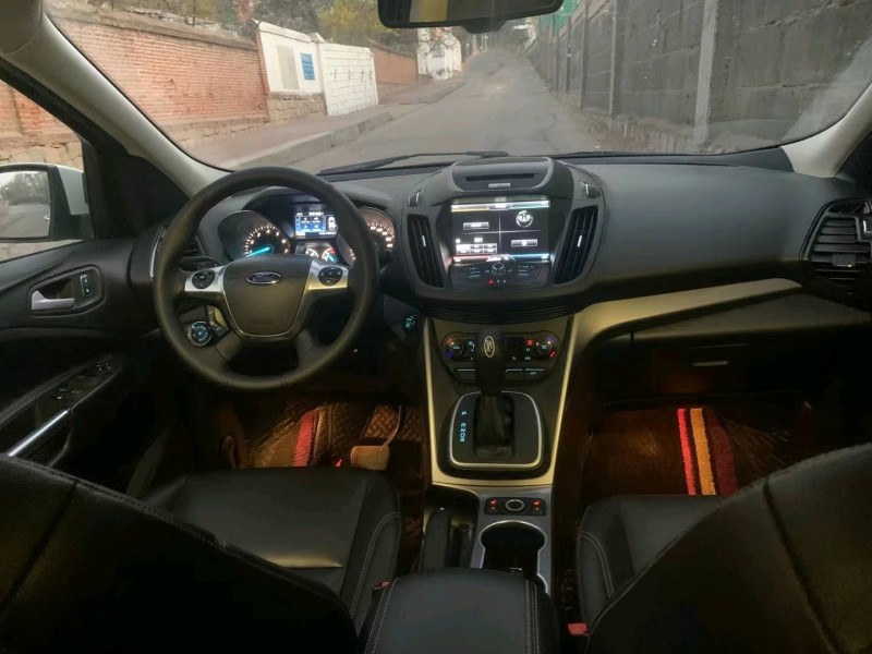 青岛16年福特翼虎8