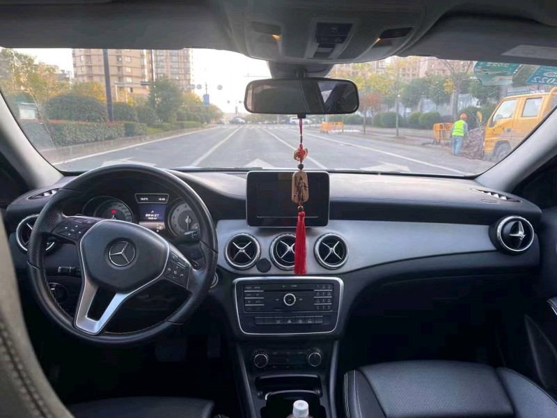 嘉兴16年奔驰GLA7