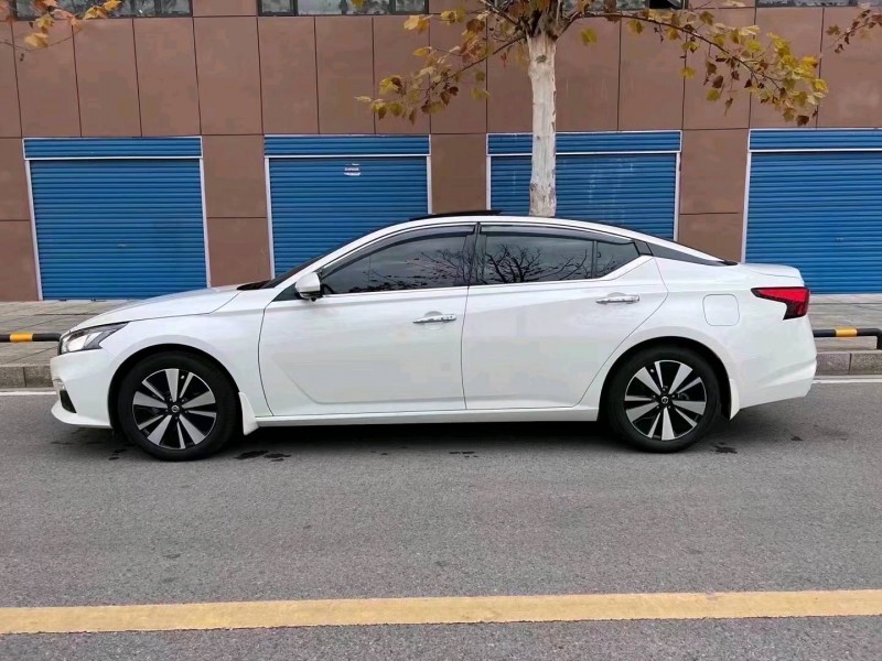 邯郸22年日产天籁3