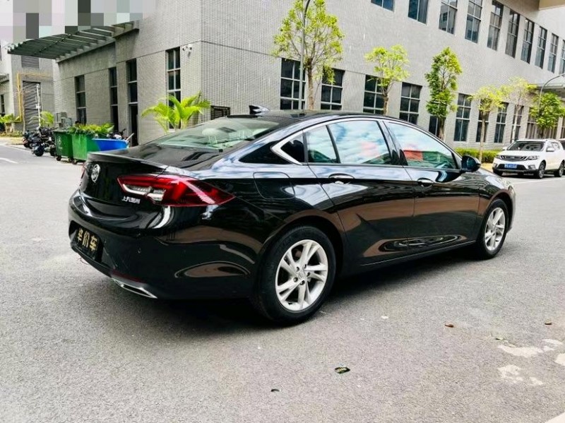 东莞21年别克君威3