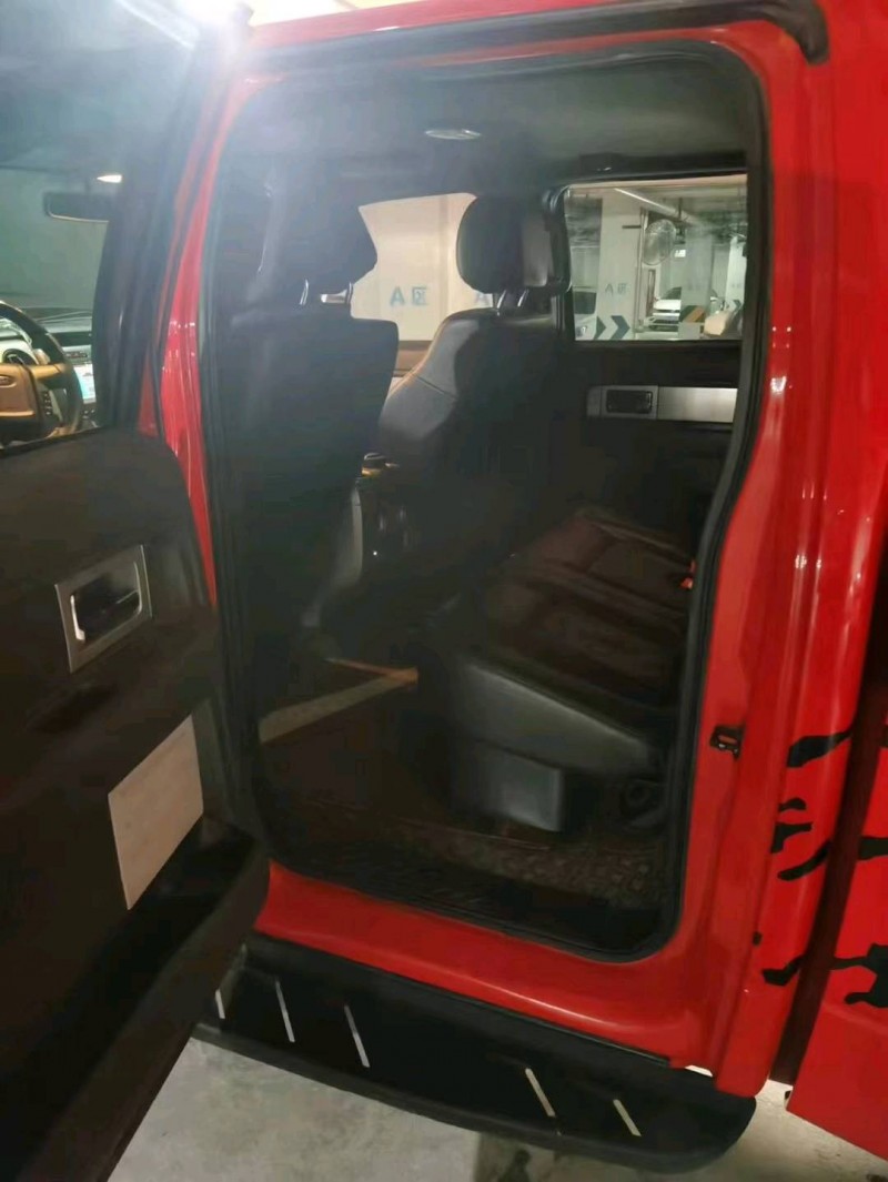 成都12年福特猛禽3