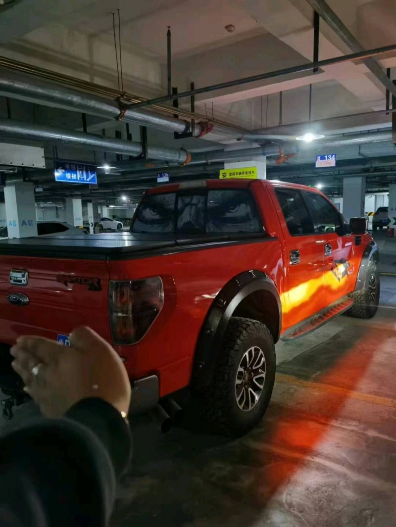 成都12年福特猛禽5