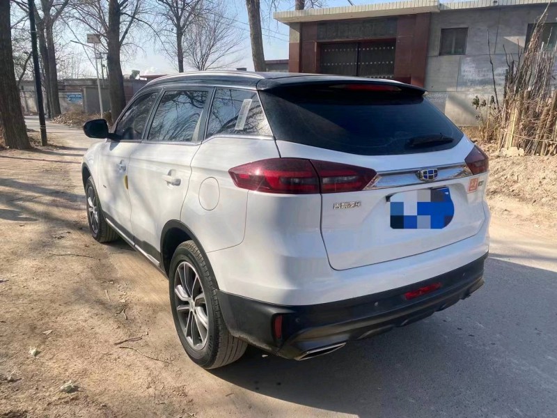 保定19年吉利博越8