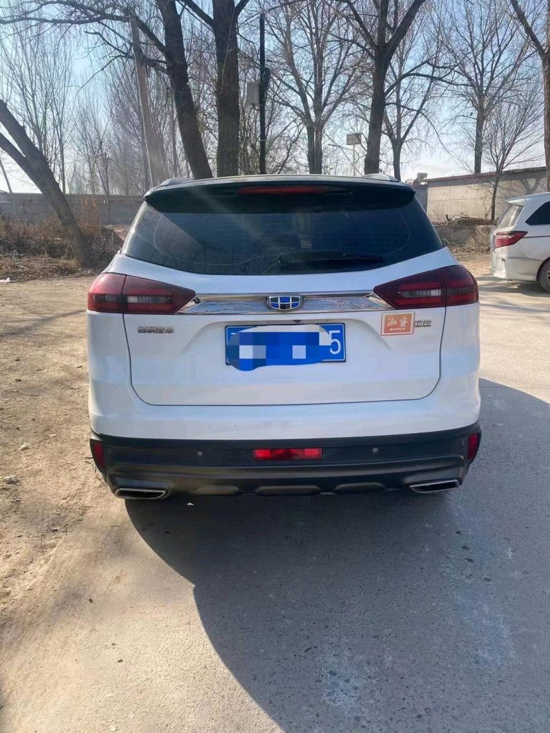 保定19年吉利博越9