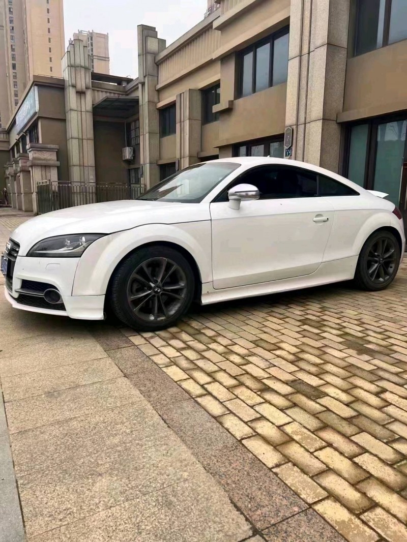 北京13年奥迪TT3