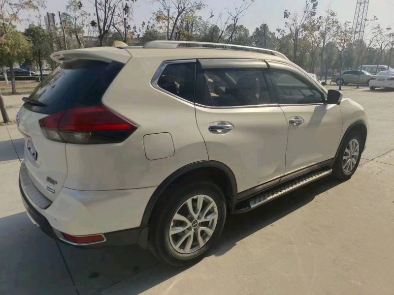 宜昌17年日产奇骏3