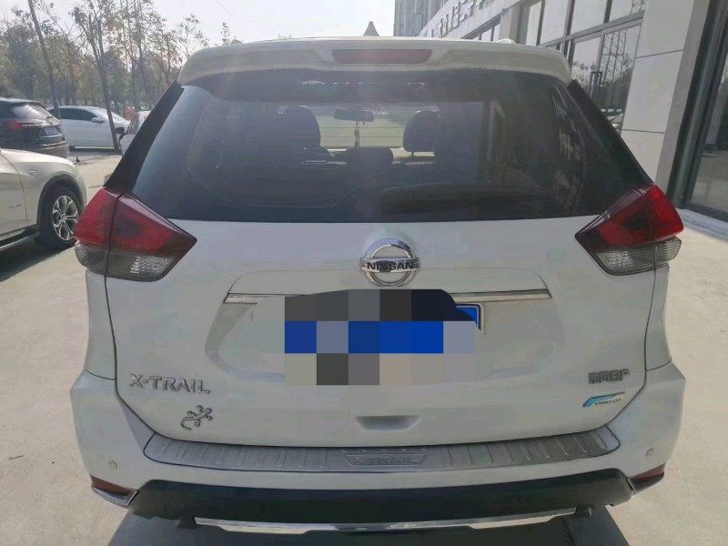 宜昌17年日产奇骏6