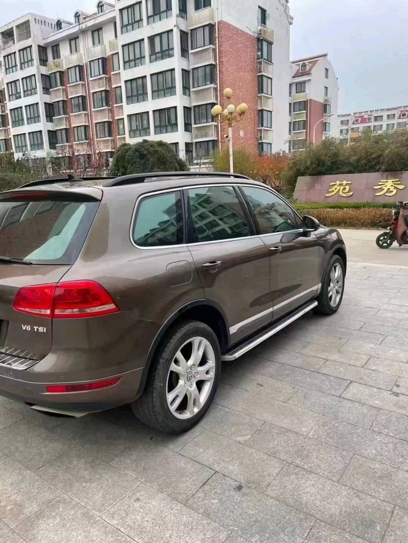 东营13年大众途锐2