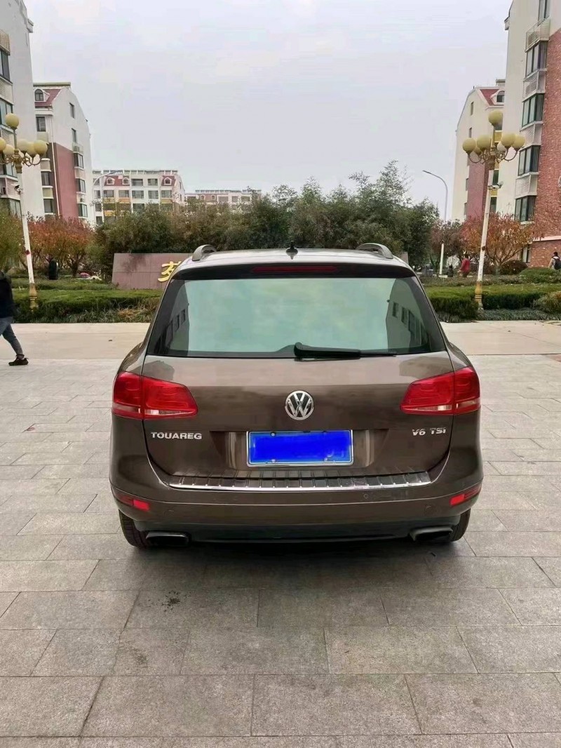 东营13年大众途锐5