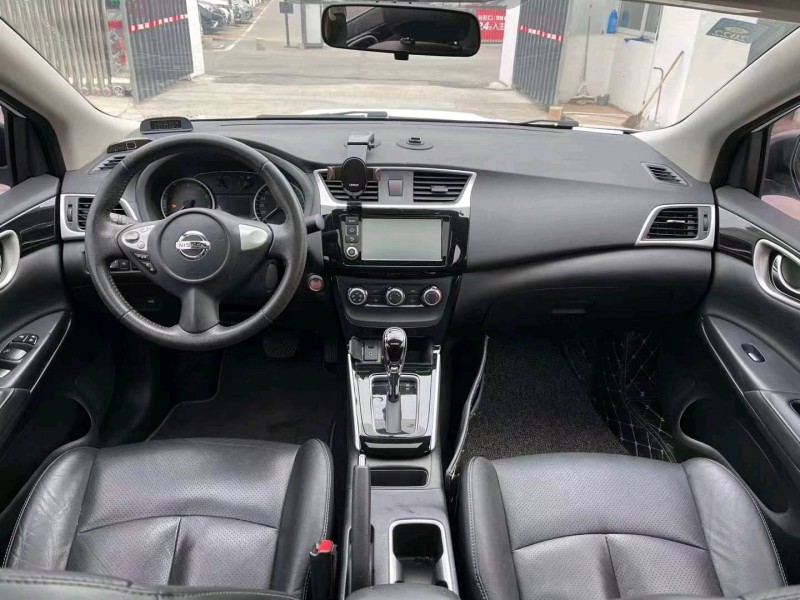 宜昌18年日产轩逸7