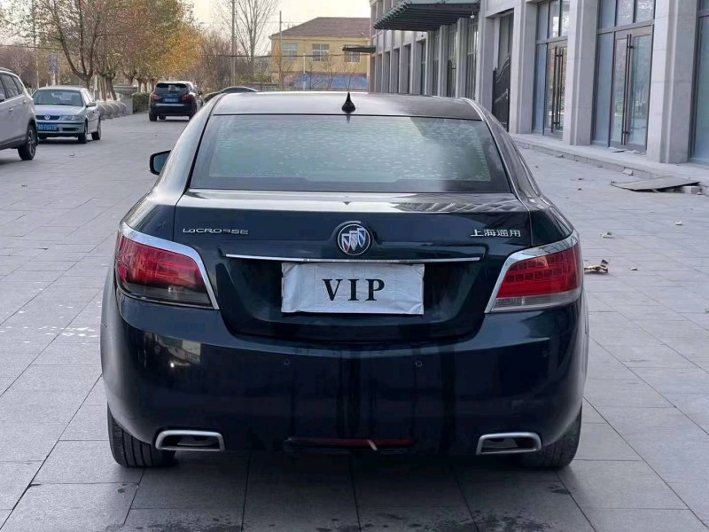 青岛10年别克君越9