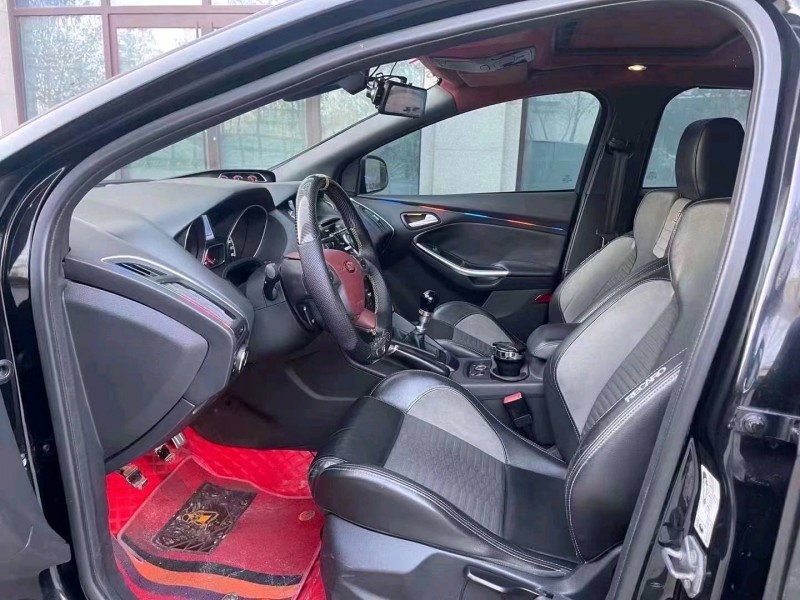 青岛13年福特福克斯4