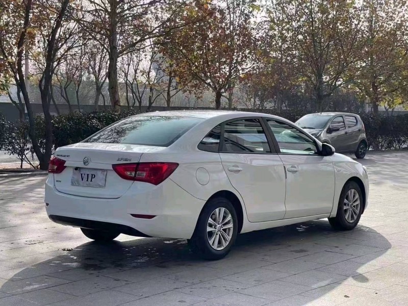 青岛17年别克英朗2