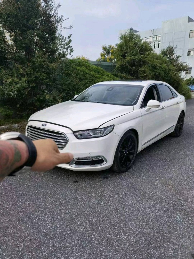 嘉兴17年福特金牛座1