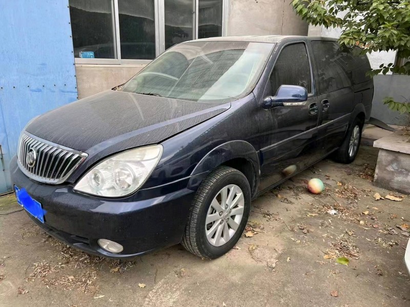 东营16年别克GL82