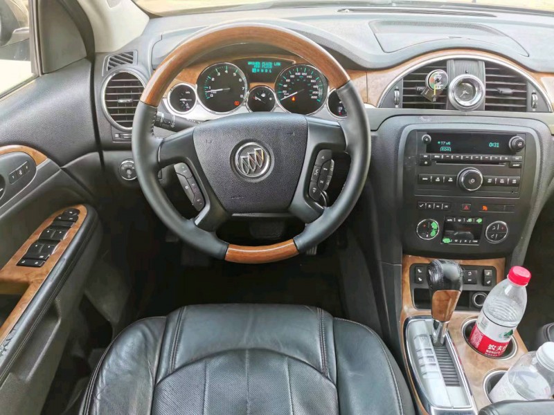 东营11年别克昂科雷5