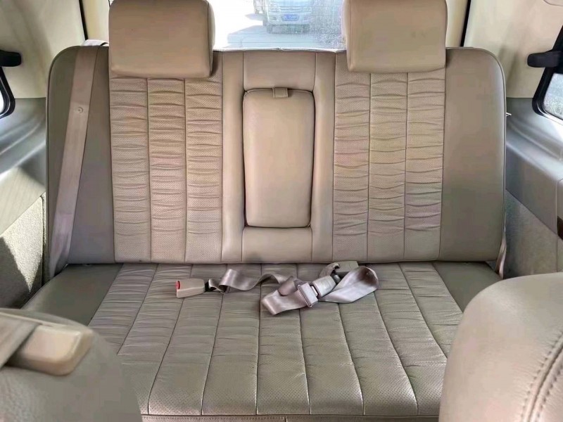 枣庄13年奔驰唯雅诺7