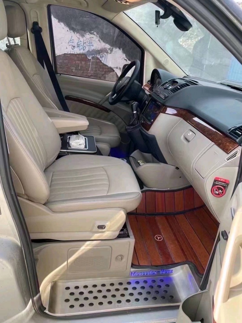 枣庄13年奔驰唯雅诺8