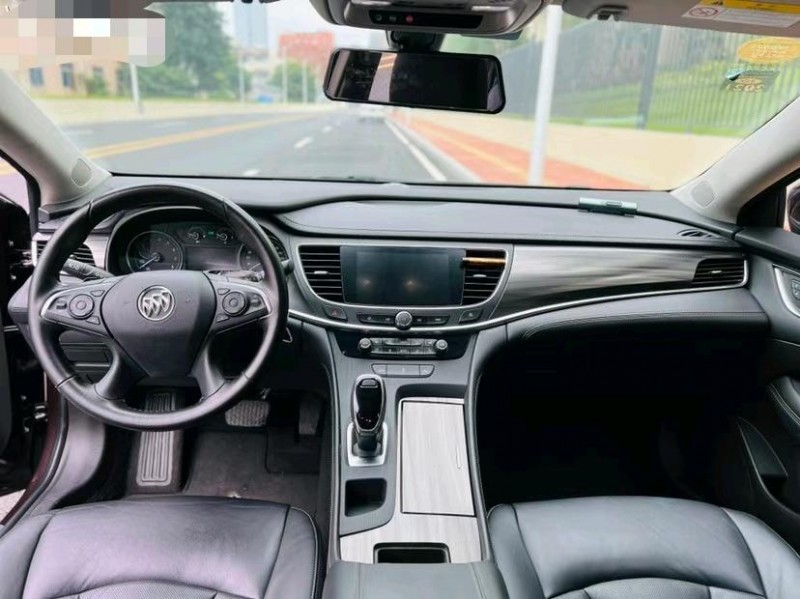 东莞19年别克君越5