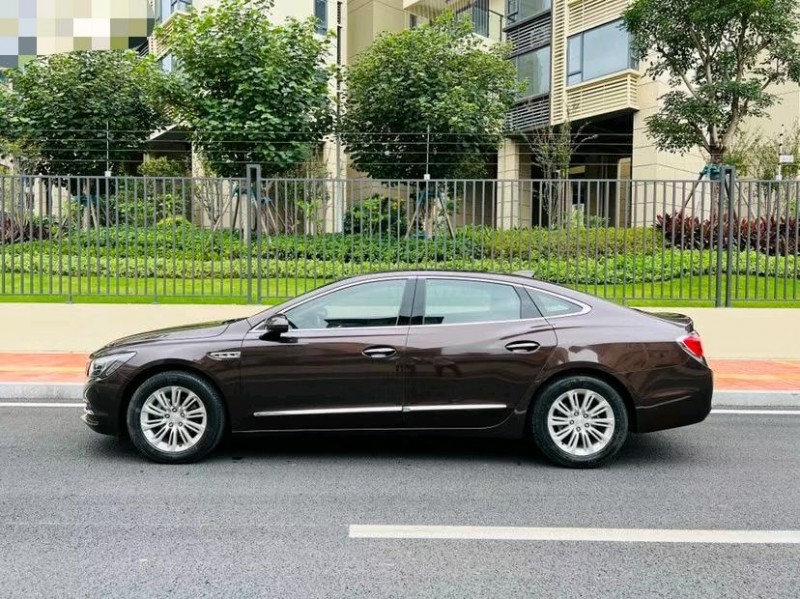 东莞19年别克君越8