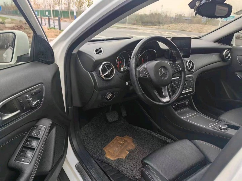 常州17年奔驰GLA5