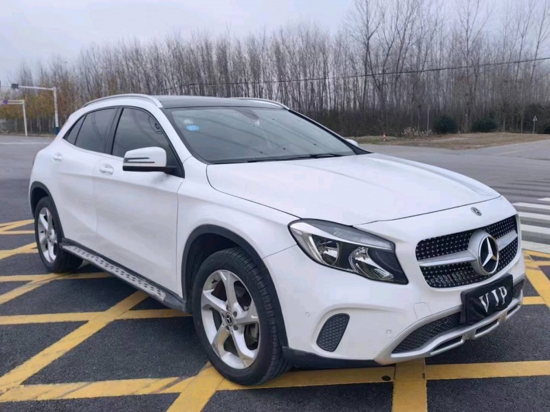 常州17年奔驰GLA7